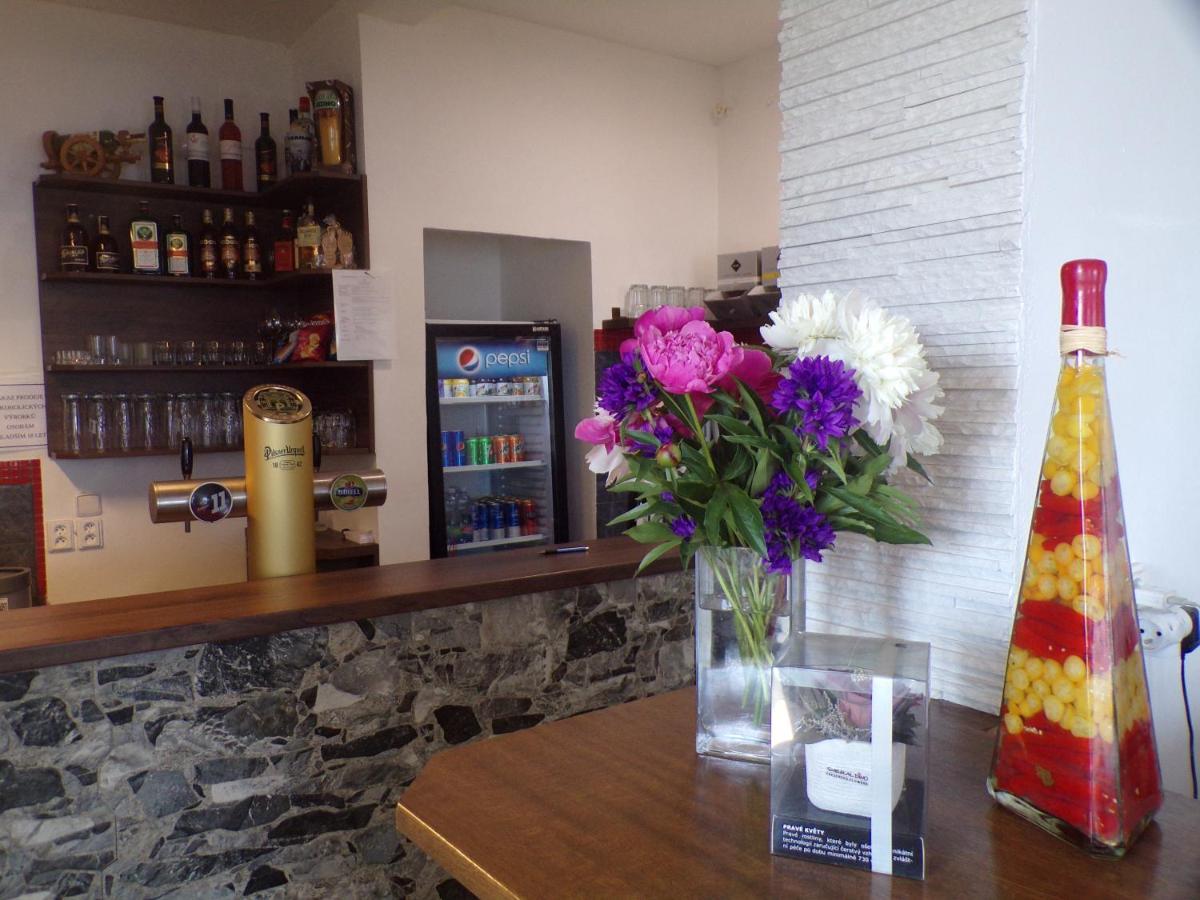 U Kremilka Hotel Jicin Ngoại thất bức ảnh