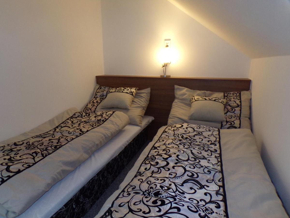 U Kremilka Hotel Jicin Ngoại thất bức ảnh