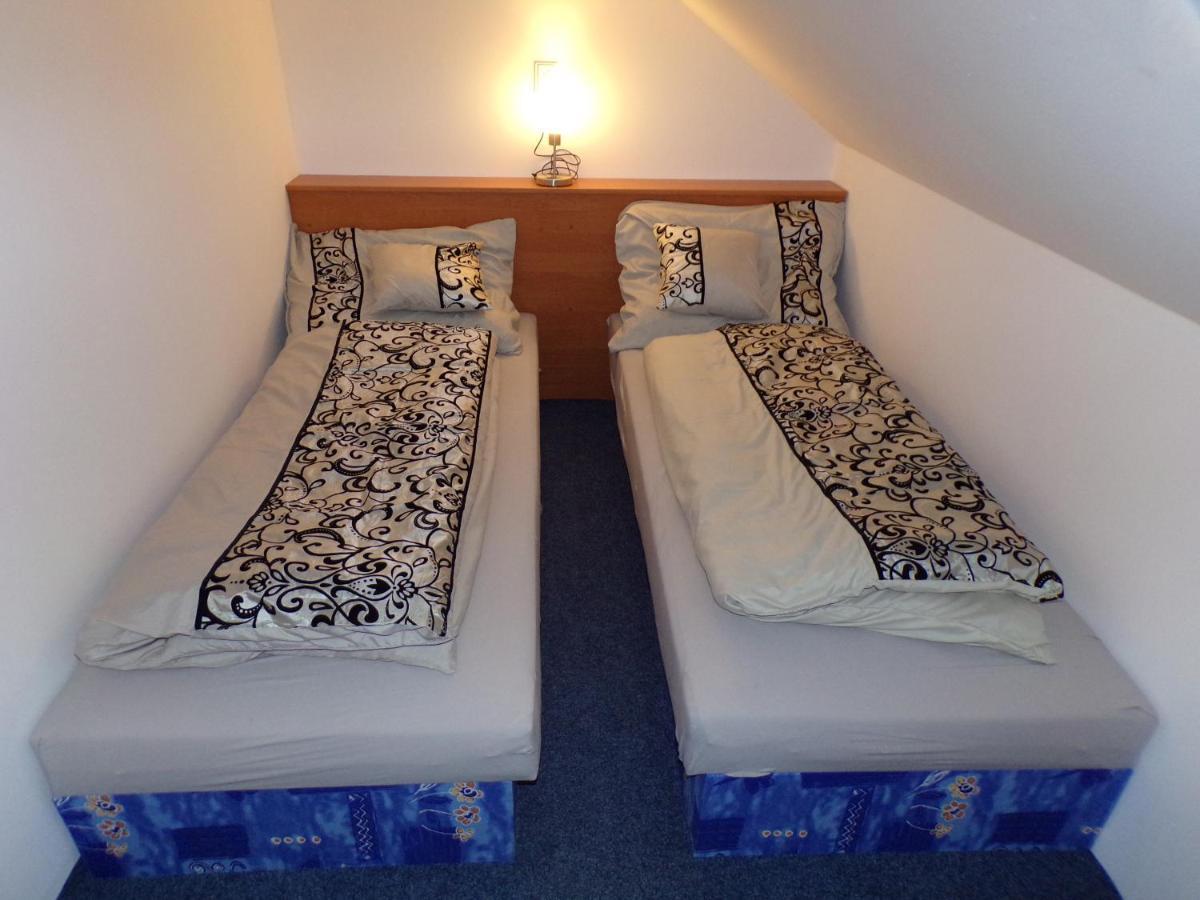 U Kremilka Hotel Jicin Ngoại thất bức ảnh